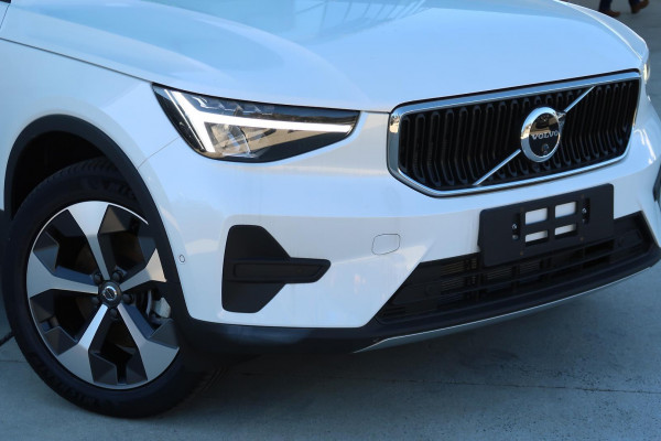 2025 MY26 Volvo XC40 XZ Plus B4 SUV Image 11