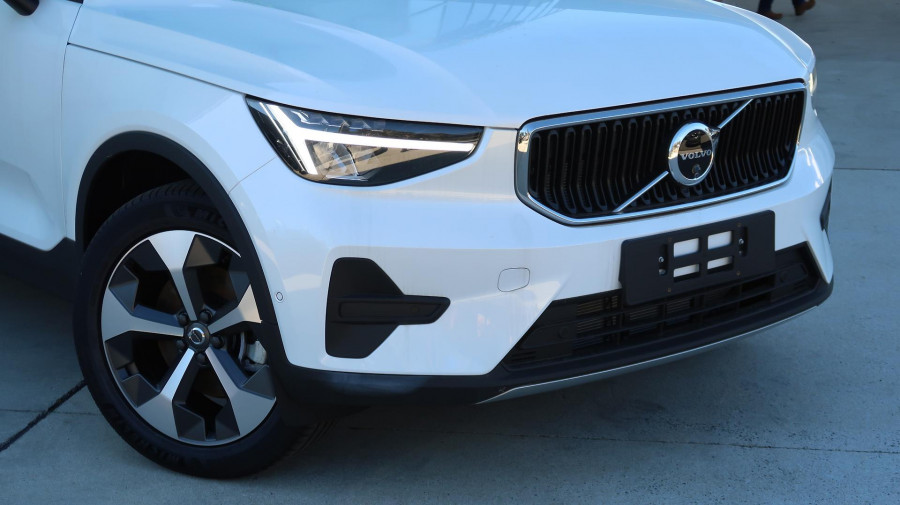 2025 MY26 Volvo XC40 XZ Plus B4 SUV Image 11
