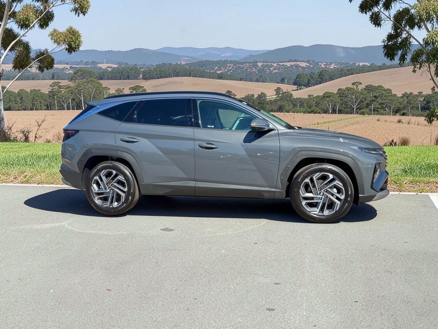 2026 Hyundai Tucson NX4.V4 Hybrid Premium SUV Image 3