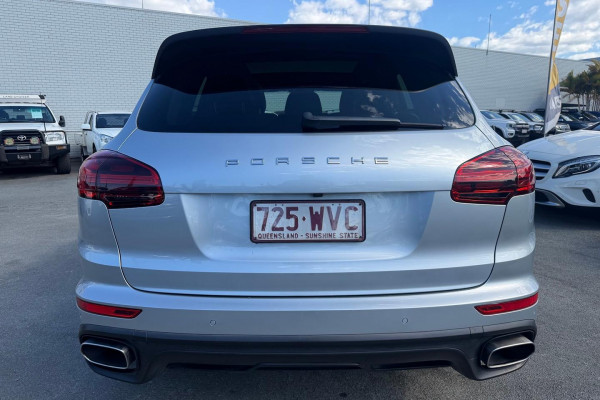 2016 MY17 Porsche Cayenne 92A Platinum Edition SUV Image 8