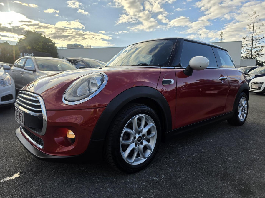 2015 MINI Cooper F56 Hatch Image 3