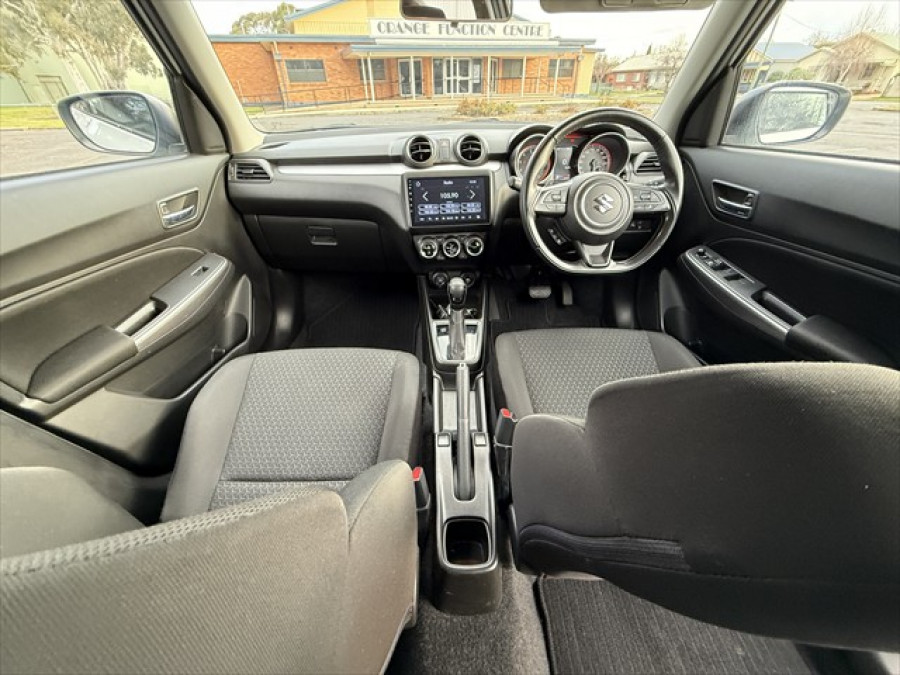 2021 Suzuki Swift GLX SUV Image 13