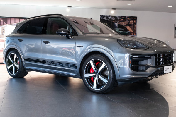 2024 MY25 Porsche Cayenne Turbo E-Hybrid SUV