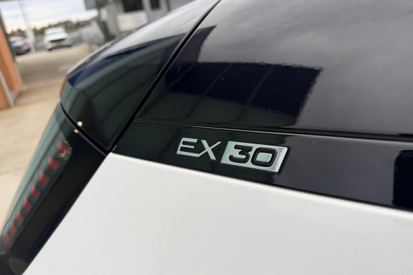 2024 MY25 Volvo EX30  Twin Motor Performance Ultra SUV Image 15