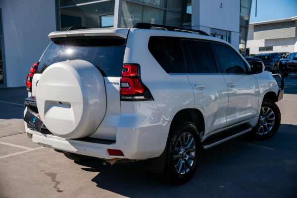 2018 Toyota LandCruiser Prado GDJ150R Kakadu SUV Image 2