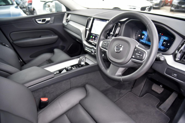 2025 Volvo XC60 UZ Plus B5 SUV Image 4