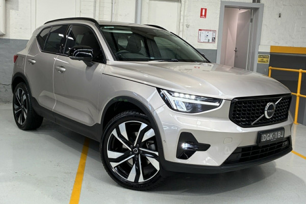 2023 Volvo XC40 XZ Ultimate B5 Dark SUV Image 1