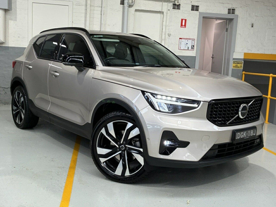 2023 Volvo XC40 XZ Ultimate B5 Dark SUV Image 1