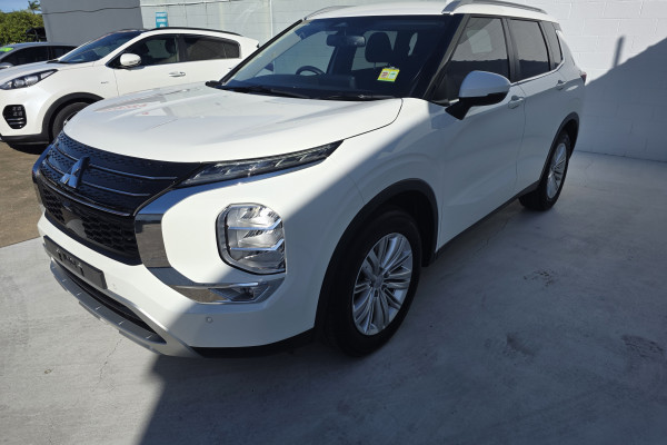 2024 Mitsubishi Outlander ZM LS SUV