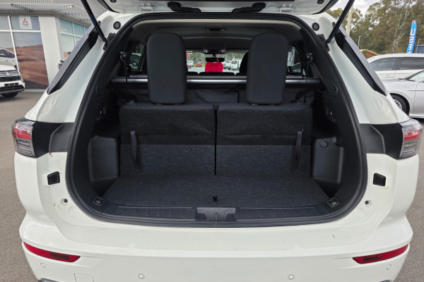 2025 Mitsubishi Outlander ZM LS SUV Image 9