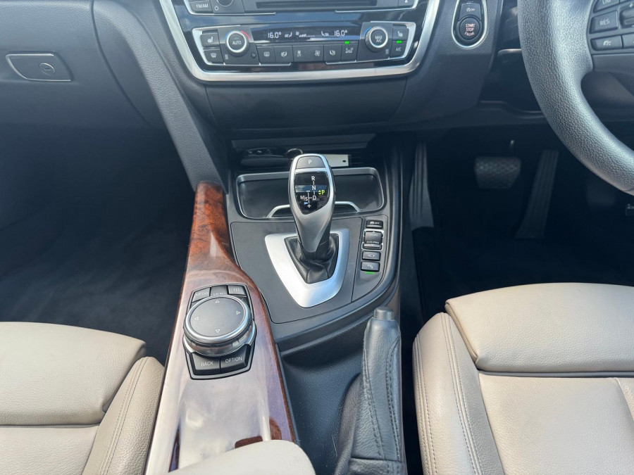 2016 BMW 4 Series F32 420i M Sport Coupe Image 14