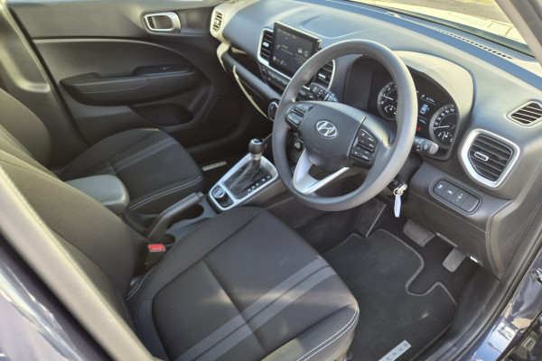 2021 Hyundai Venue QX.V3 Active SUV Image 11