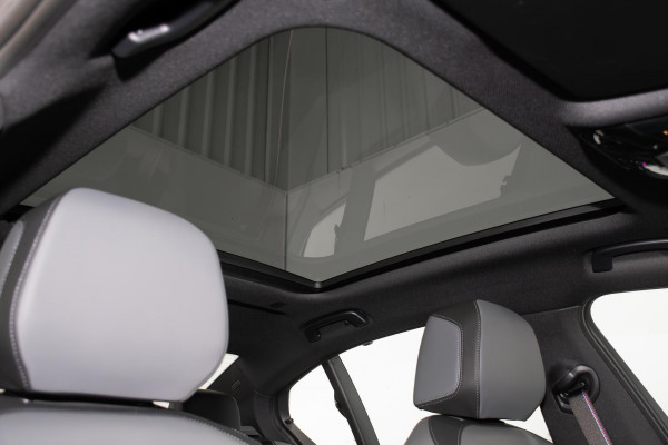 2026 BMW 5 Series G60 540d xDrive Sedan image 11