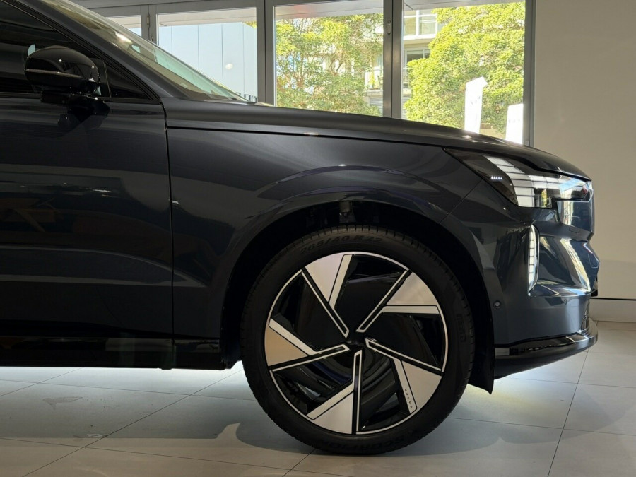 2026 Volvo EX90  Ultra Twin Motor Performance SUV Image 6