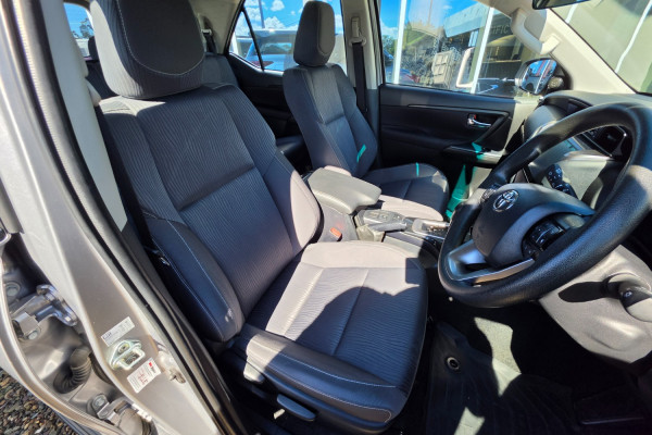 2024 Toyota Fortuner GUN156R GX SUV Image 31