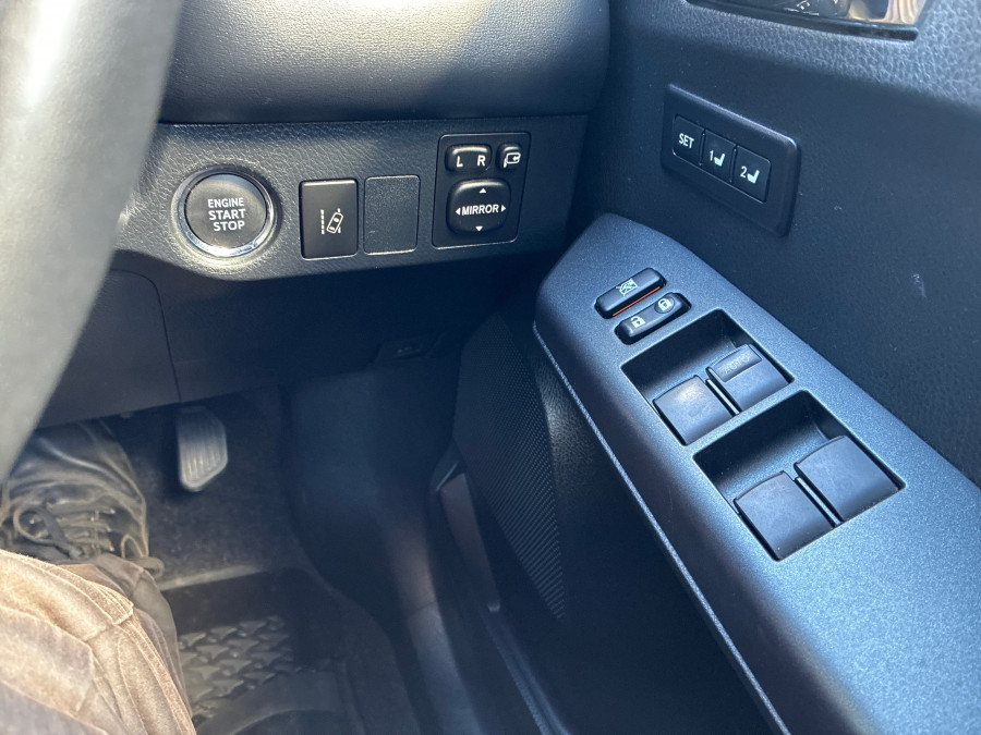 2018 Toyota RAV4 ASA44R Cruiser SUV Image 27