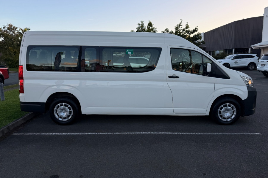  Toyota HiAce GDH322R Commuter Bus Image 15