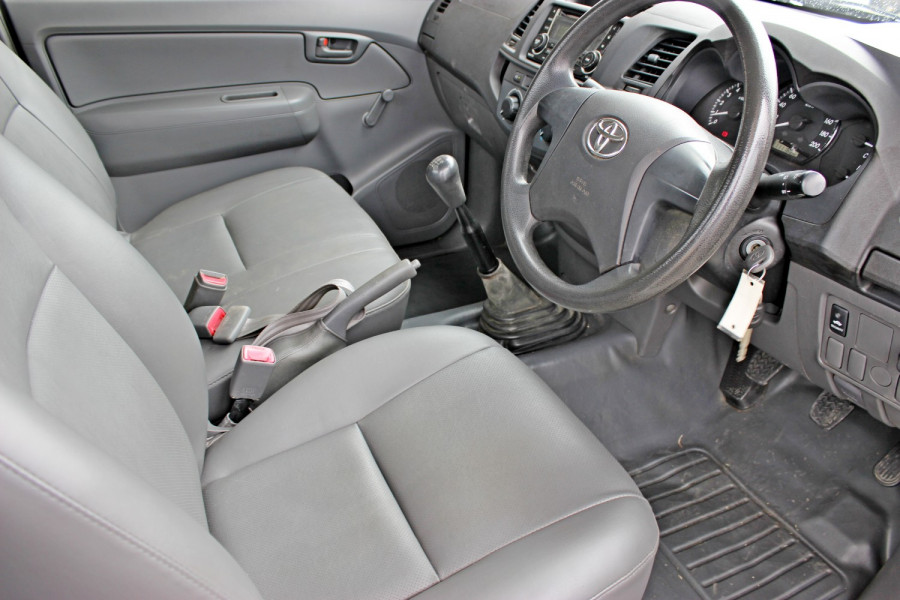 2012 Toyota HiLux TGN16R  Workmate Cab chassis - single cab Image 10