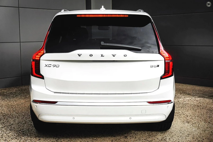 2026 Volvo XC90 L Series Plus B5 Bright SUV Image 3