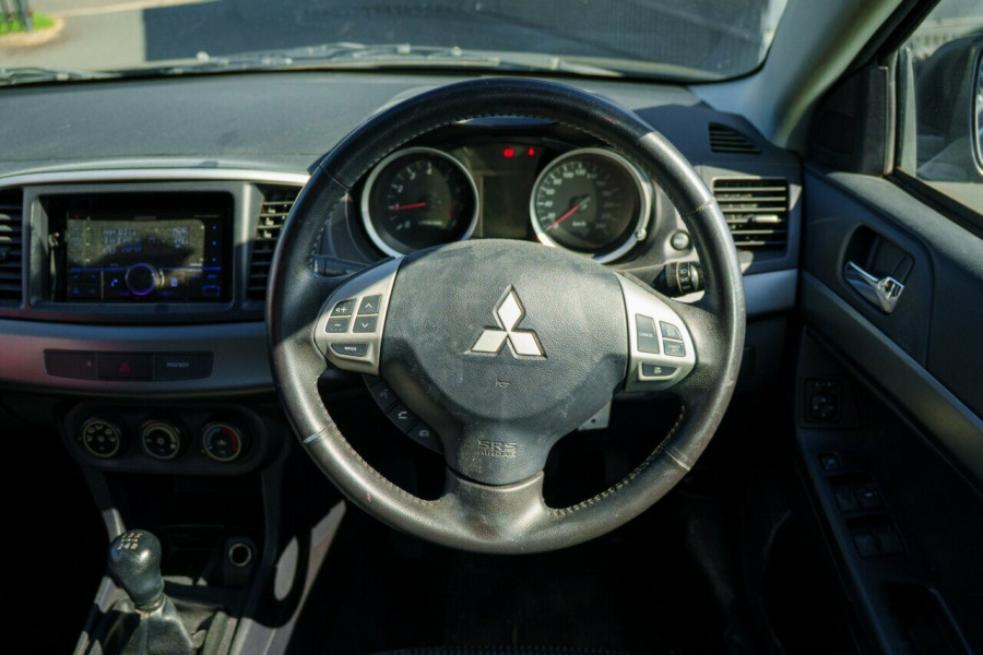 2012 Mitsubishi Lancer CJ ES Sedan Image 9