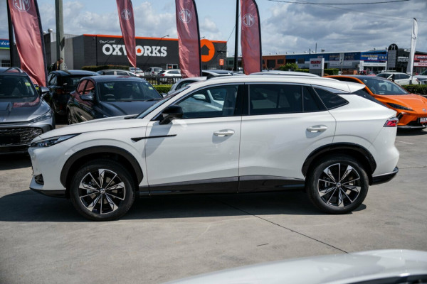 2025 MG HS AS33 Essence SUV