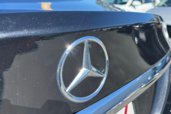 2015 Mercedes-Benz C-Class W205 C200 Sedan Image 24