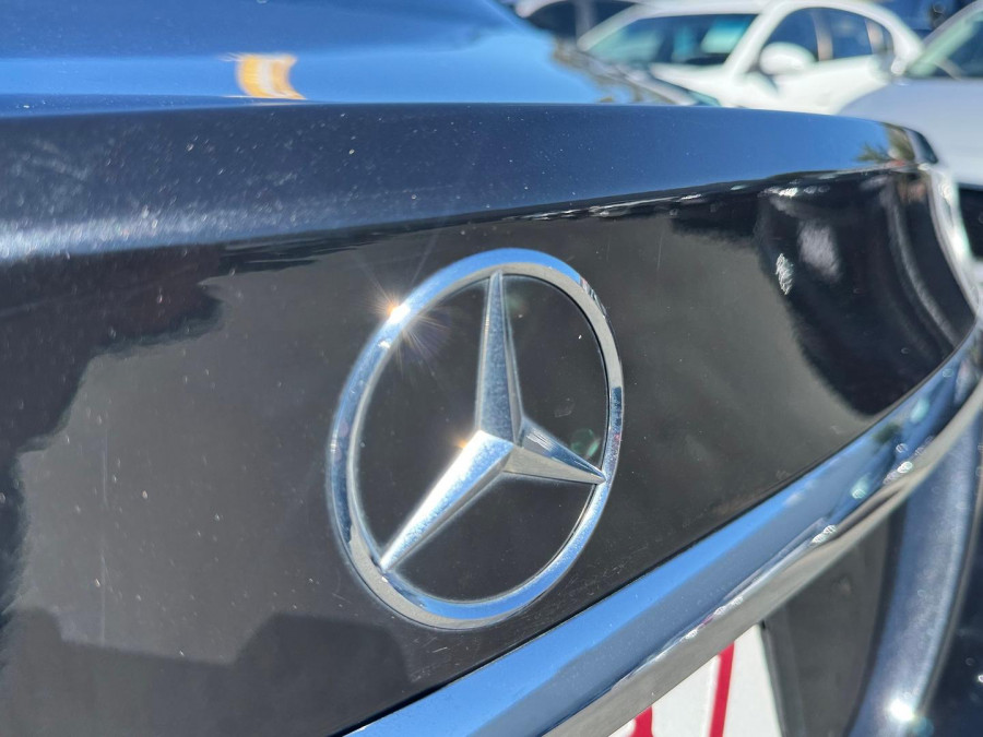 2015 Mercedes-Benz C-Class W205 C200 Sedan Image 24