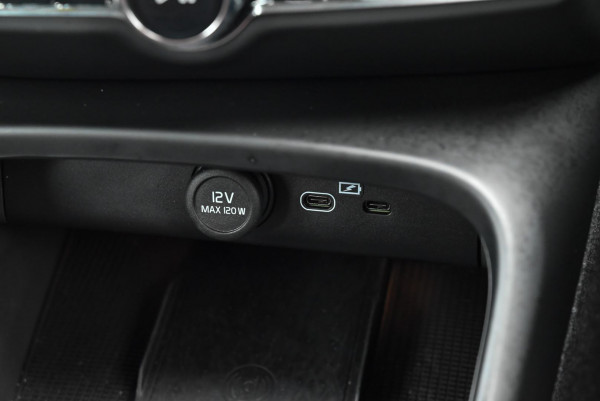 2025 MY26 Volvo XC40 XZ Plus B4 SUV image 7