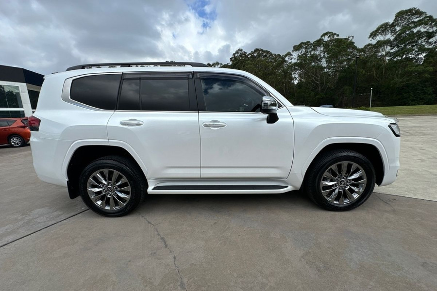 2023 Toyota LandCruiser FJA300R Sahara ZX SUV Image 16