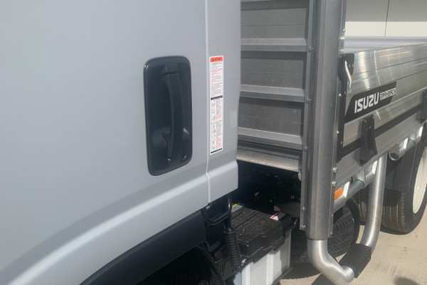 2026 Isuzu  NLR 45-150 DT D25 TRAY TRAYPACK Tray Image 3