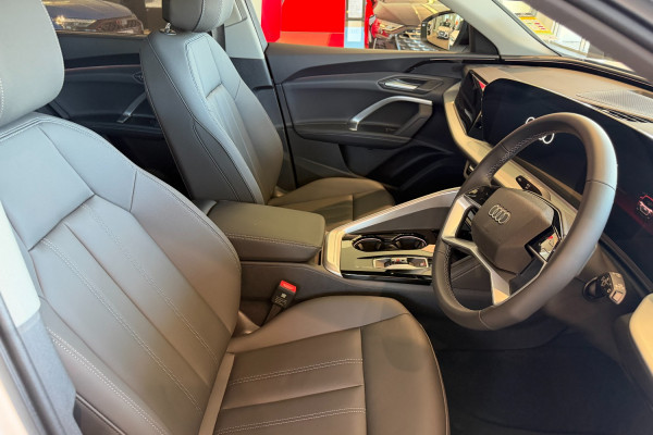 2025 Audi Q5 FY TFSI Sport SUV Image 9