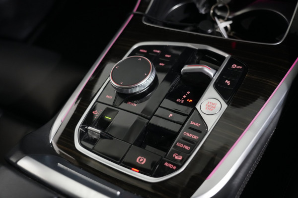 2022 BMW X7 Xdrive40d Design Pure Exc Mhev SUV Image 17