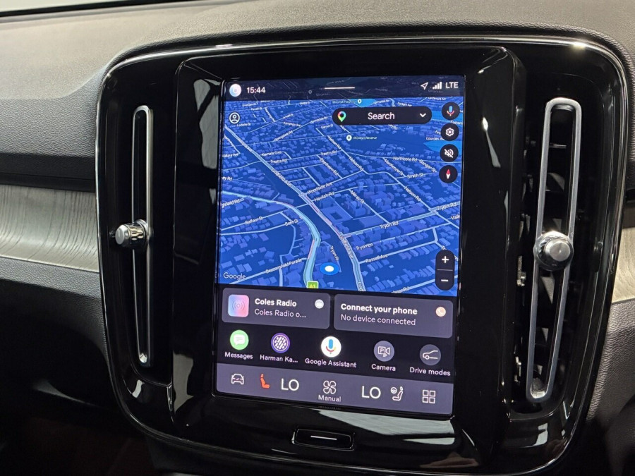 2023 Volvo XC40 XZ Ultimate B5 Dark SUV Image 18
