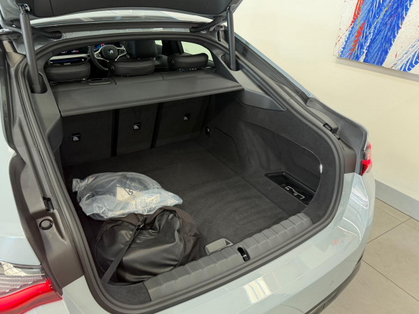 2026 MY25 BMW i4 G26 eDrive35 Hatch image 9