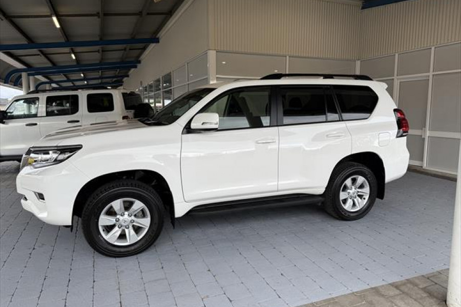 2022 Toyota LandCruiser Prado GDJ150R GXL SUV Image 9