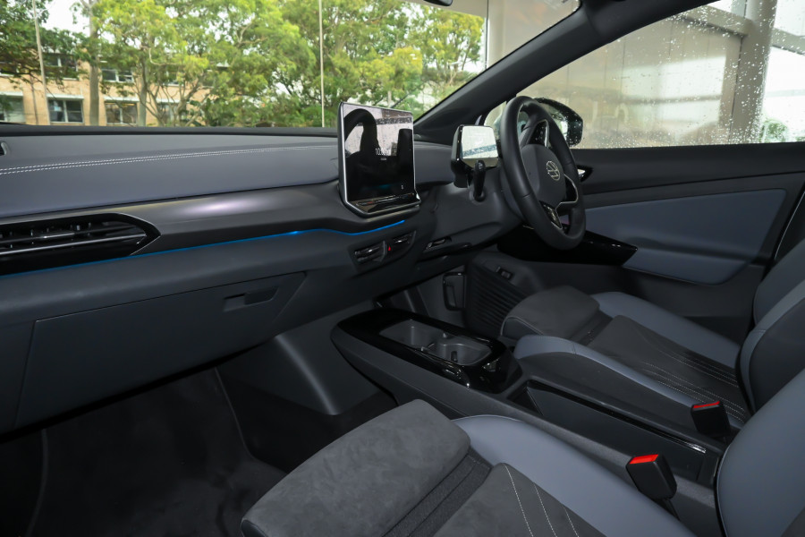 2025 Volkswagen ID. 5 E2 Pro SUV