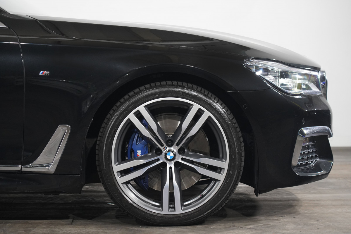 2019 BMW 7 40i M Sport Sedan Image 5
