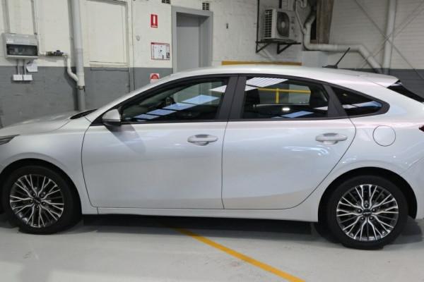 2022 Kia Cerato BD Sport+ Hatch Image 6
