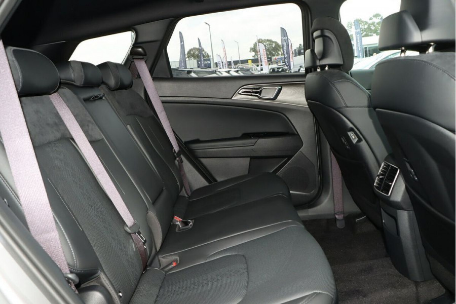 2025 Kia Sportage NQ5 GT-Line SUV Image 8