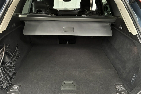 2022 MY23 Volvo XC60 UZ Recharge Ultimate T8 Plug-in Hybrid SUV Image 9