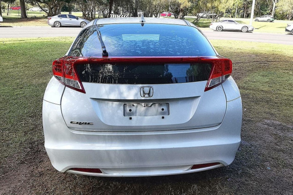 2012 Honda Civic 9th Gen VTi-L Hatch Image 4