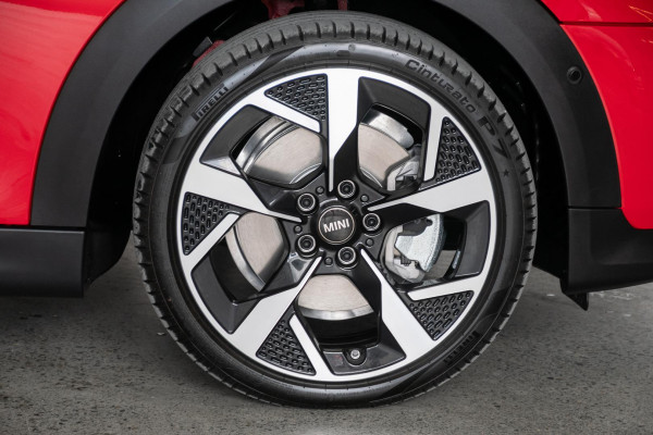 2026 MINI Cooper F65 C Favoured Hatch image 23