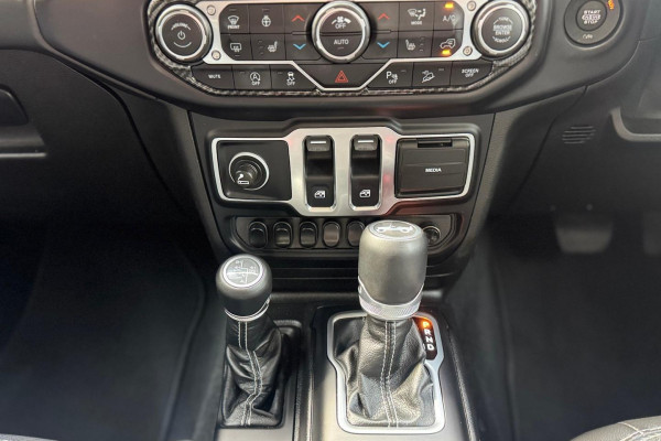 2019 Jeep Wrangler JL Overland SUV Image 11