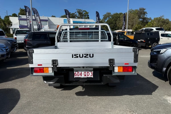 2025 MY25.5 Isuzu D-MAX RG SX High Ride Cab Chassis Image 9