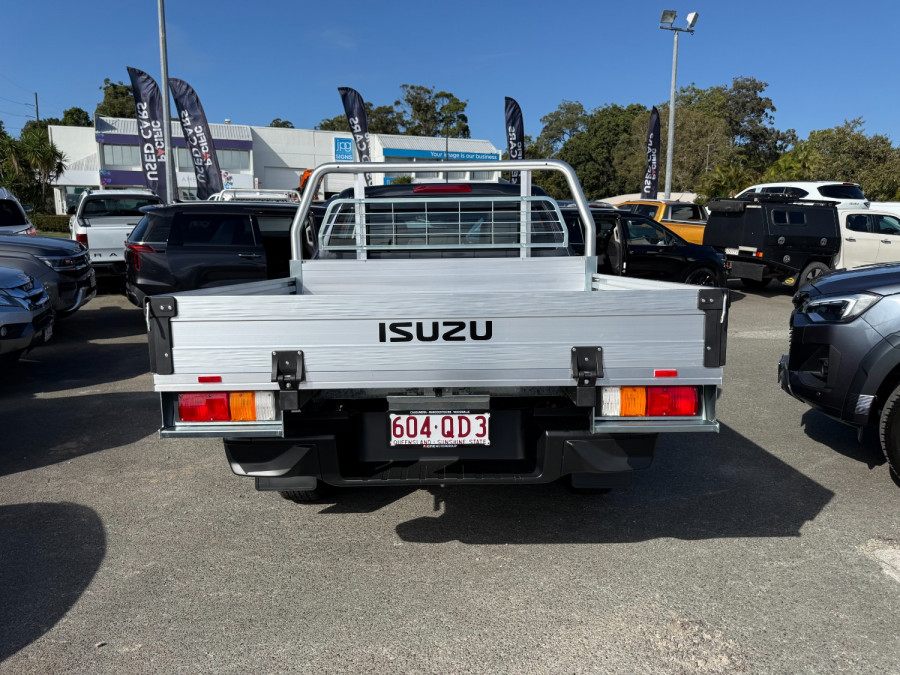 2025 MY25.5 Isuzu D-MAX RG SX High Ride Cab Chassis Image 9
