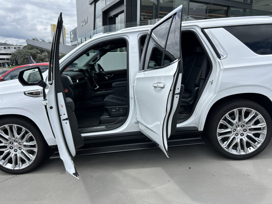 2025 Holden Yukon Denali Wagon Image 5