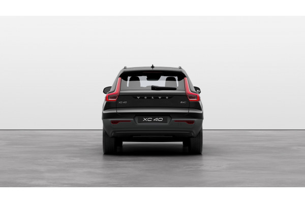 2025 Volvo XC40 XZ Ultra B4 Dark SUV Image 4