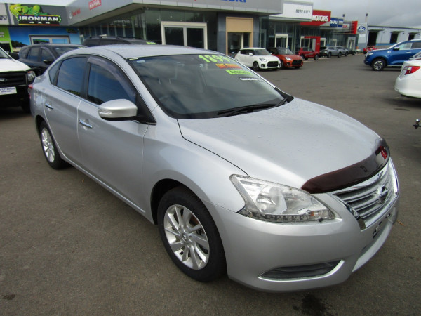 2014 Nissan Pulsar B17 ST Sedan