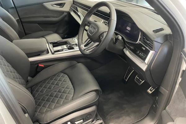 2026 Audi SQ7 TFSI Wagon Image 26