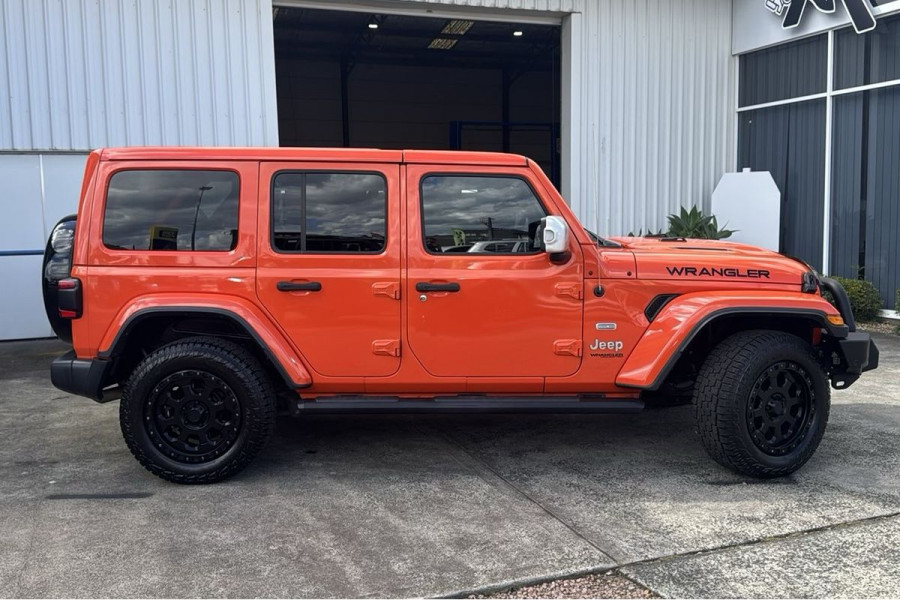 2018 Jeep Wrangler JK Overland SUV Image 4